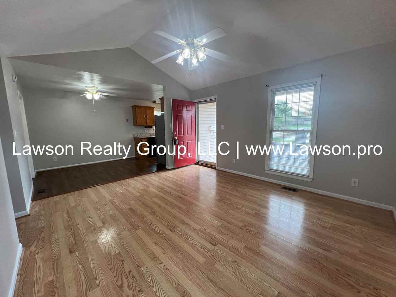 942 Bedford Rd - Photo 6 of 28