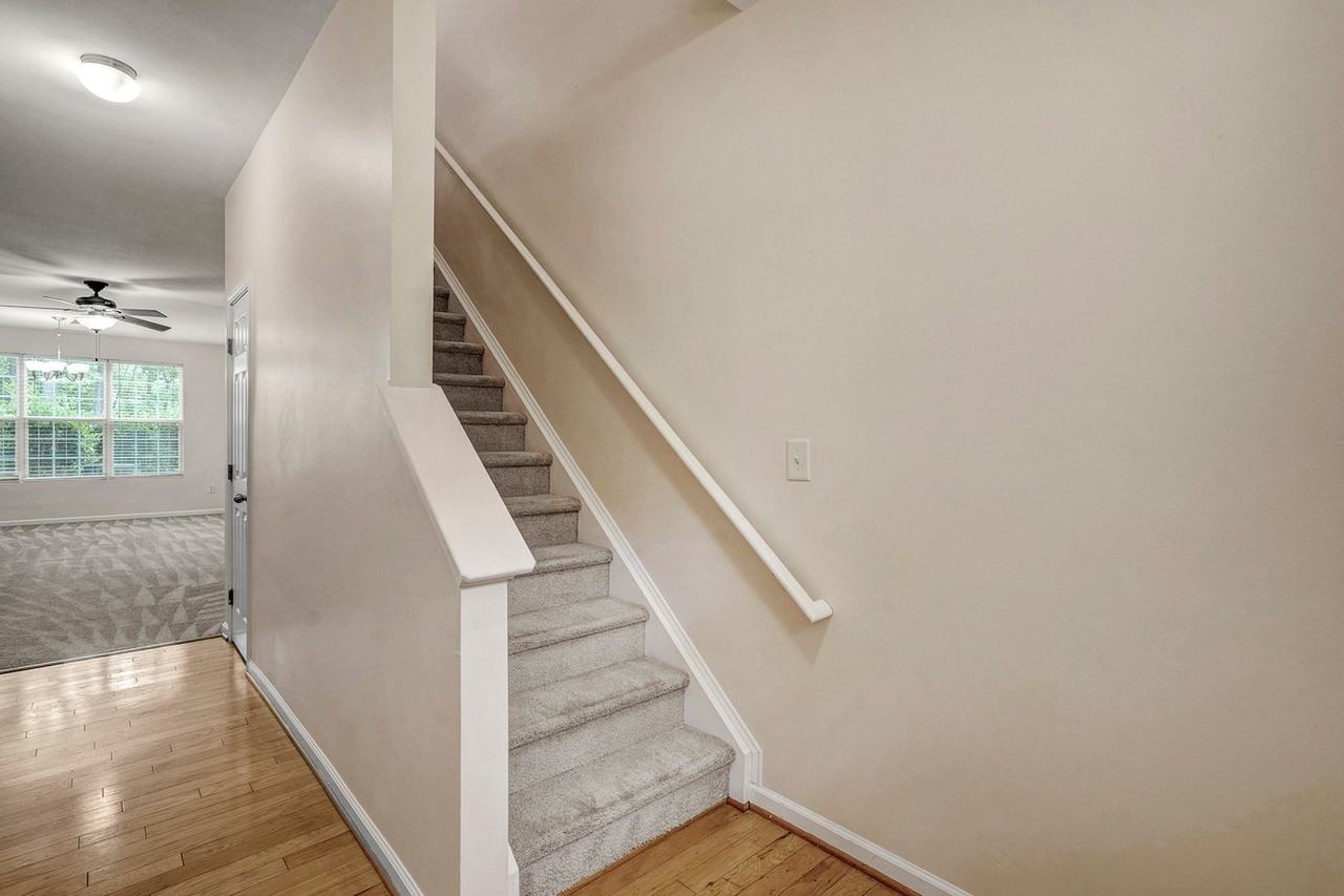 104 Plank Bridge Way - Photo 3 of 28