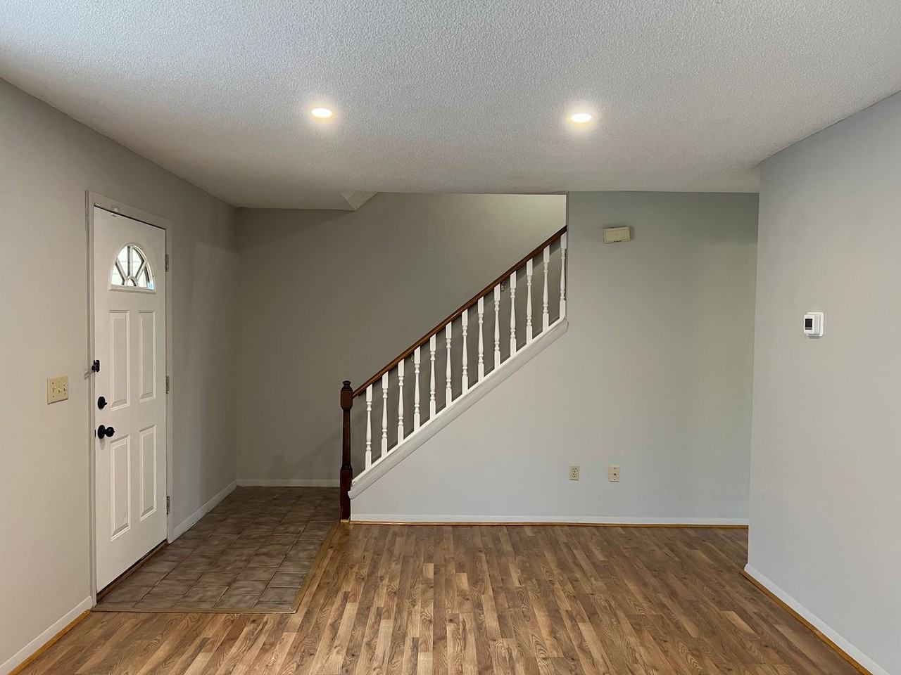 620 Maplewood Dr - Photo 3 of 25
