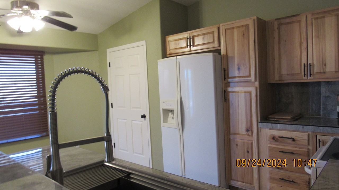 2945 Bluewater Dr - Photo 7 of 19