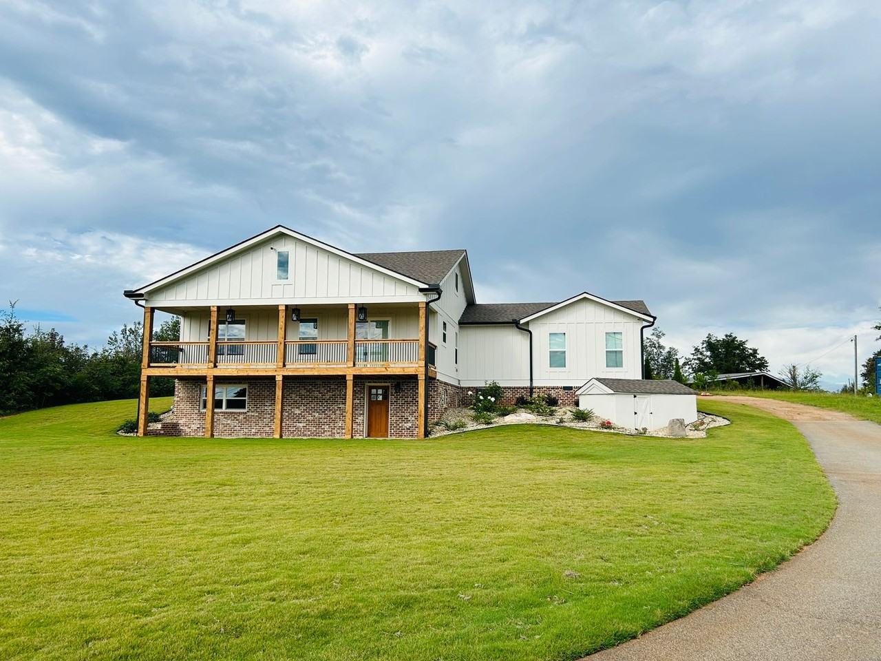 425 Smokey Rd - Photo 2 of 50