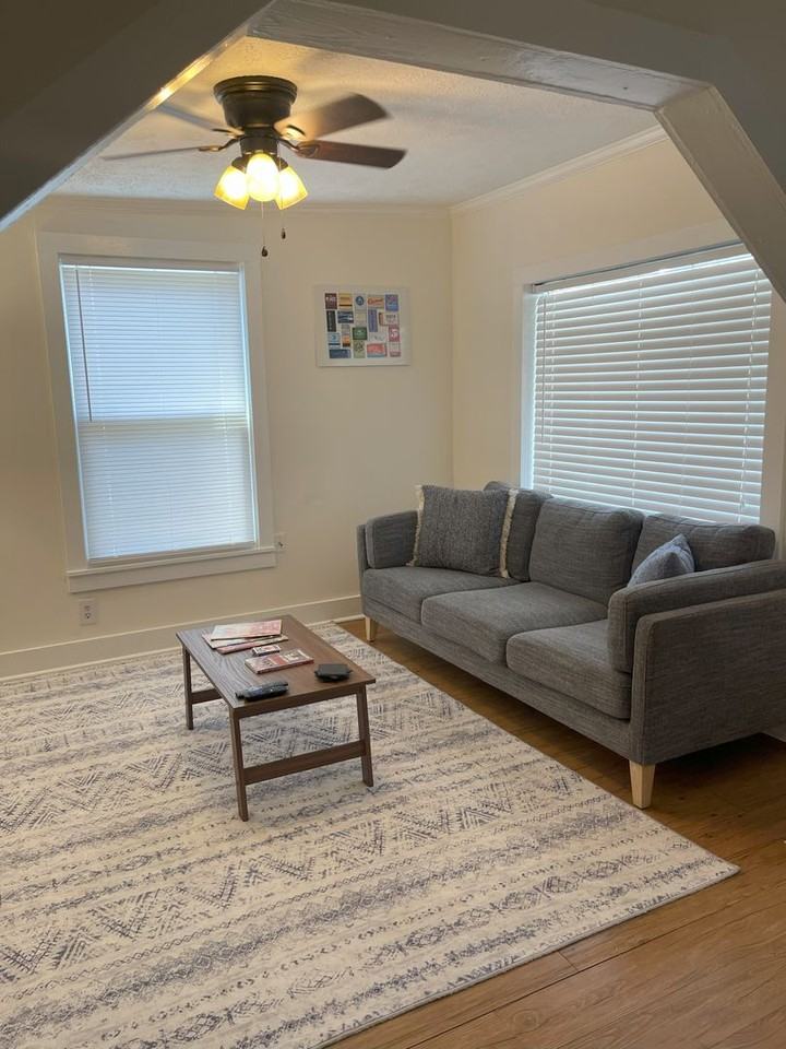 1280 E Broad St - Photo 4 of 13