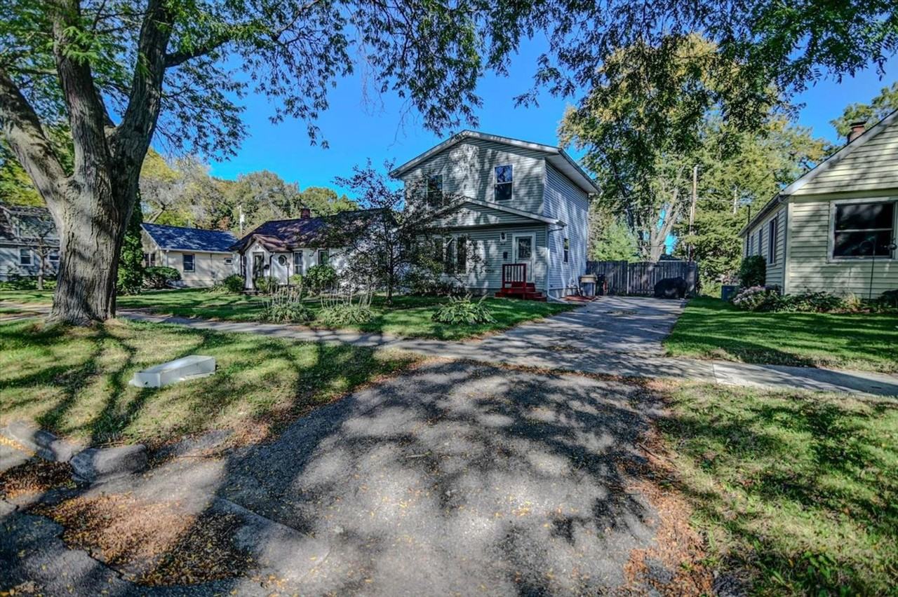 2614 Dahle St - Photo 2 of 28
