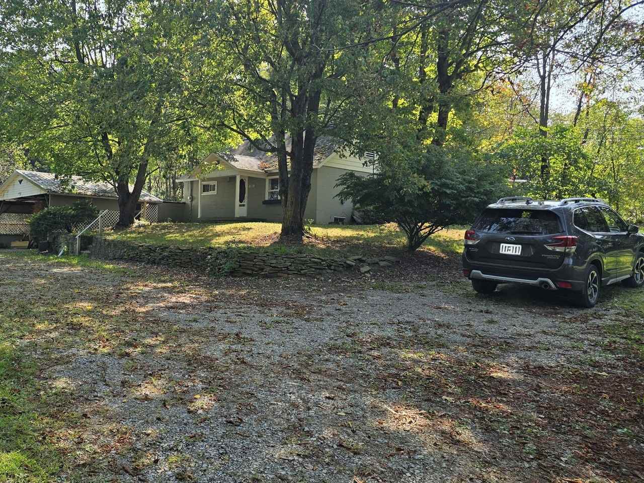 245 Liekert Ave - Photo 2 of 21