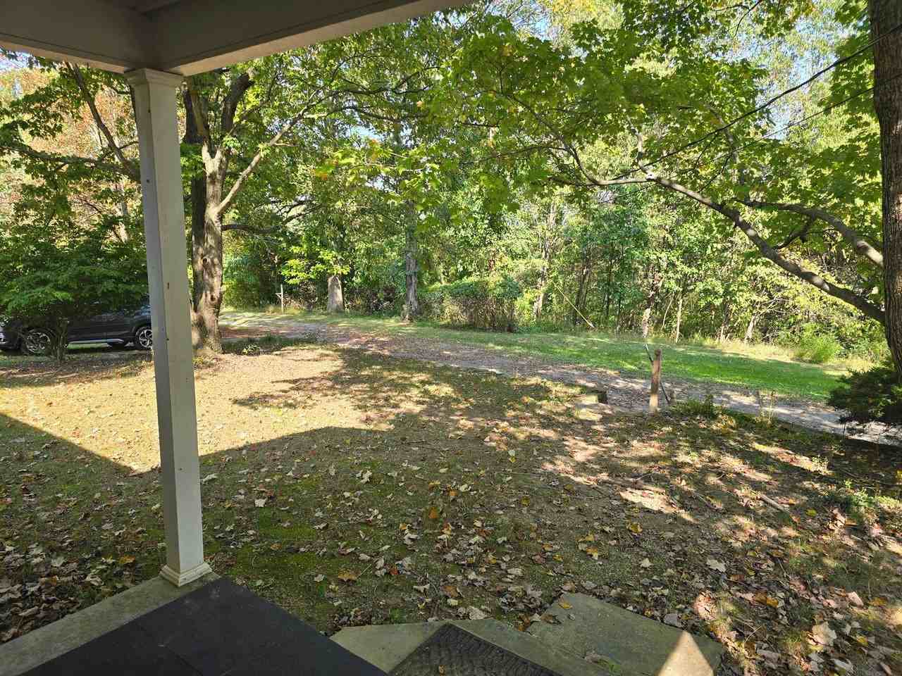 245 Liekert Ave - Photo 3 of 21