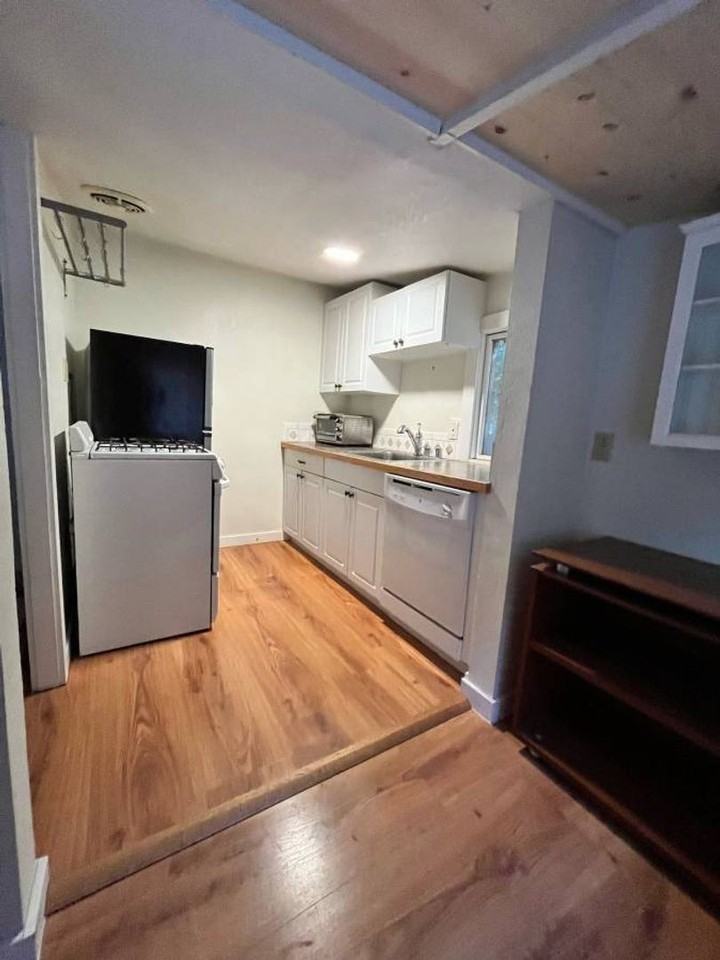 16 Prospect Ave - Photo 3 of 9