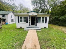 featured image of 302 Rainey Street