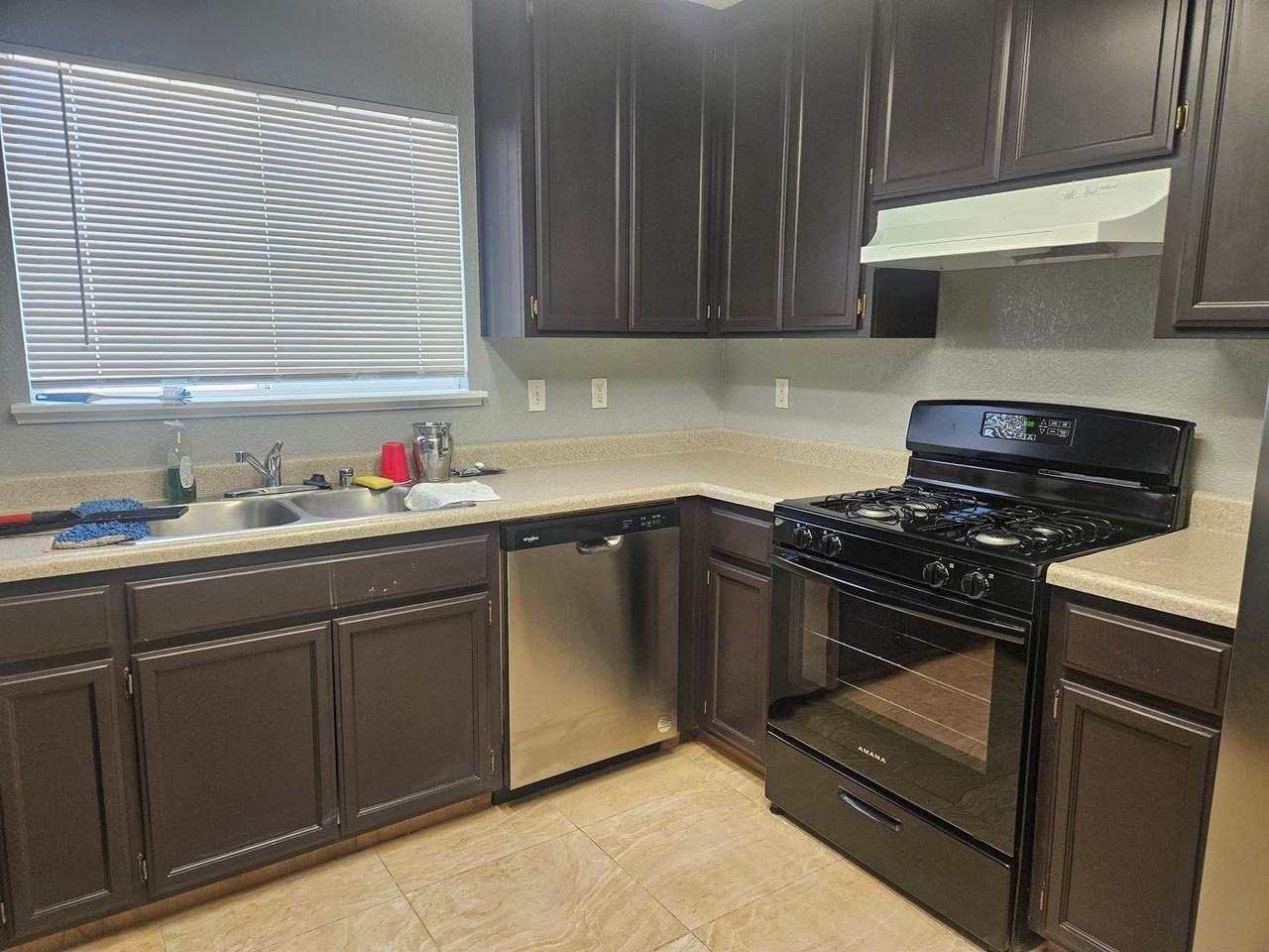 16172 W Botelho Ave - Photo 7 of 23