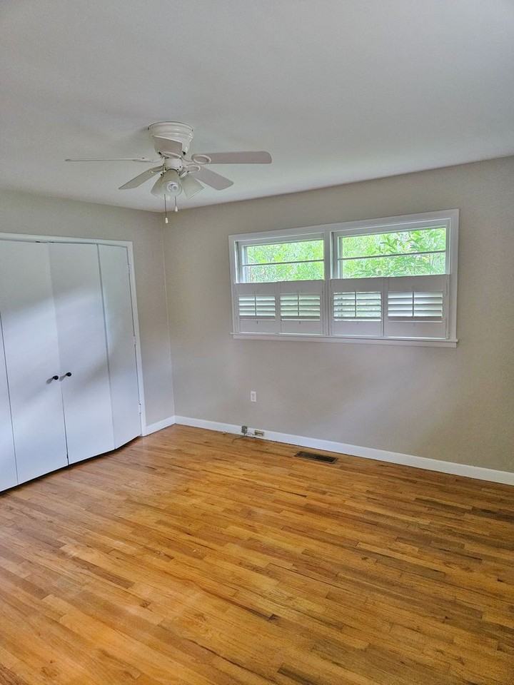 1640 Edgewood St Nw - Photo 5 of 10