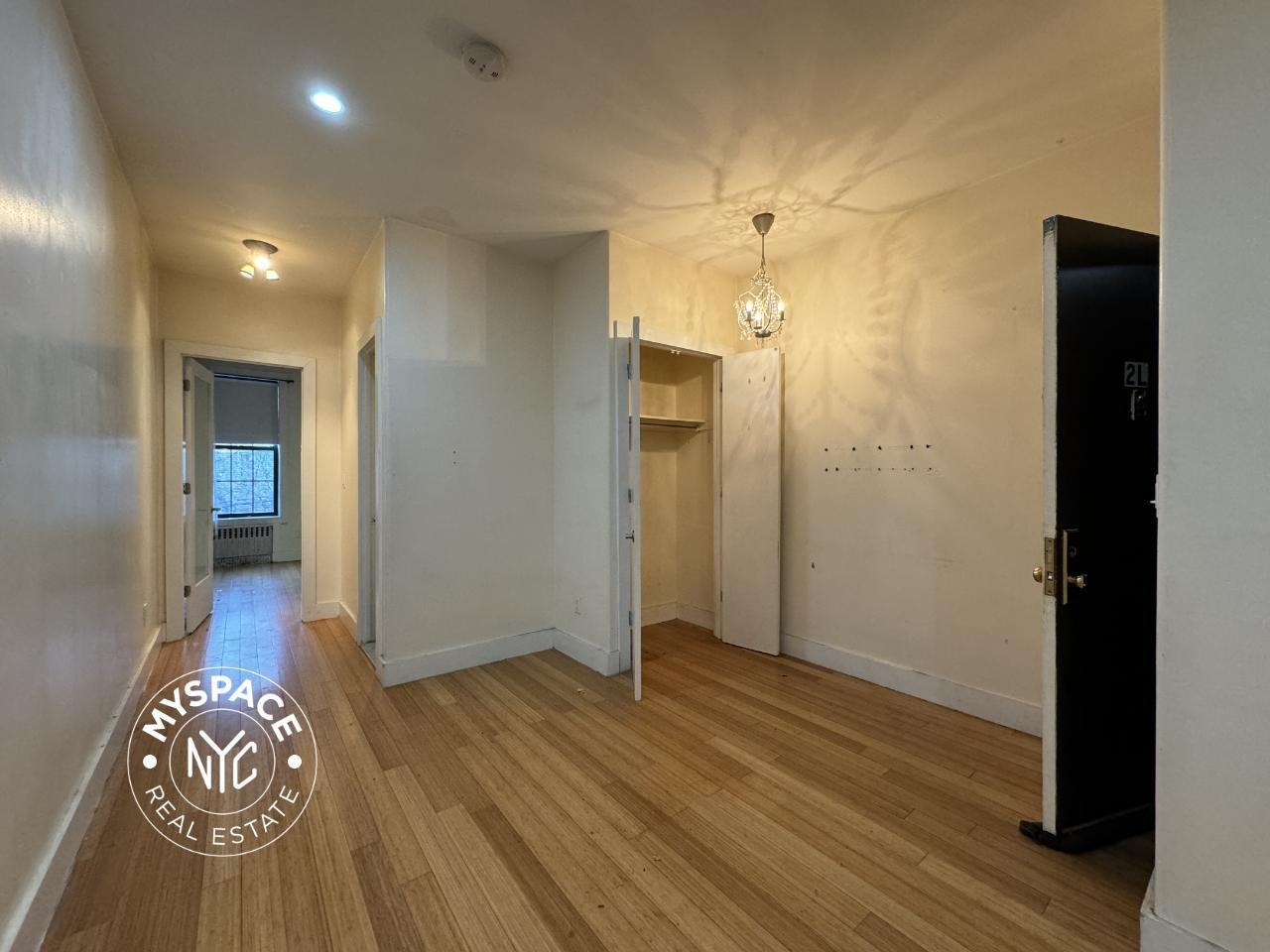 1287 Decatur St #3L - Photo 4 of 7