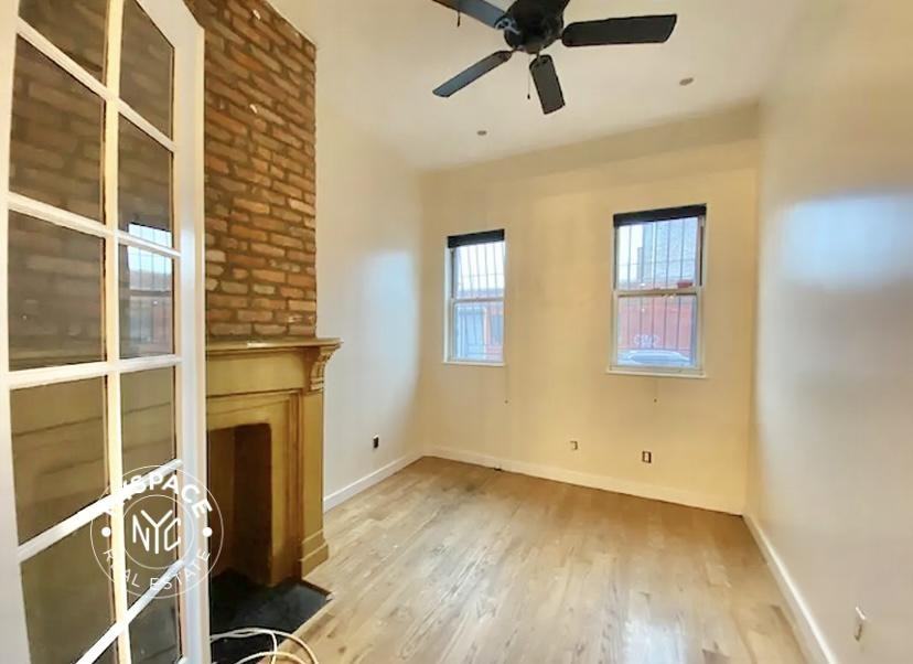 295 Maujer St #3L - Photo 4 of 12