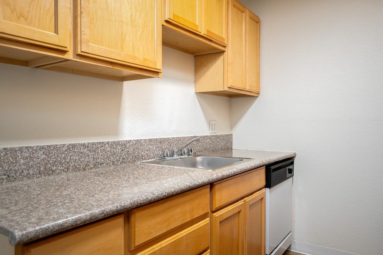 The Modern at Canyon Creek - Photo 6 of 24