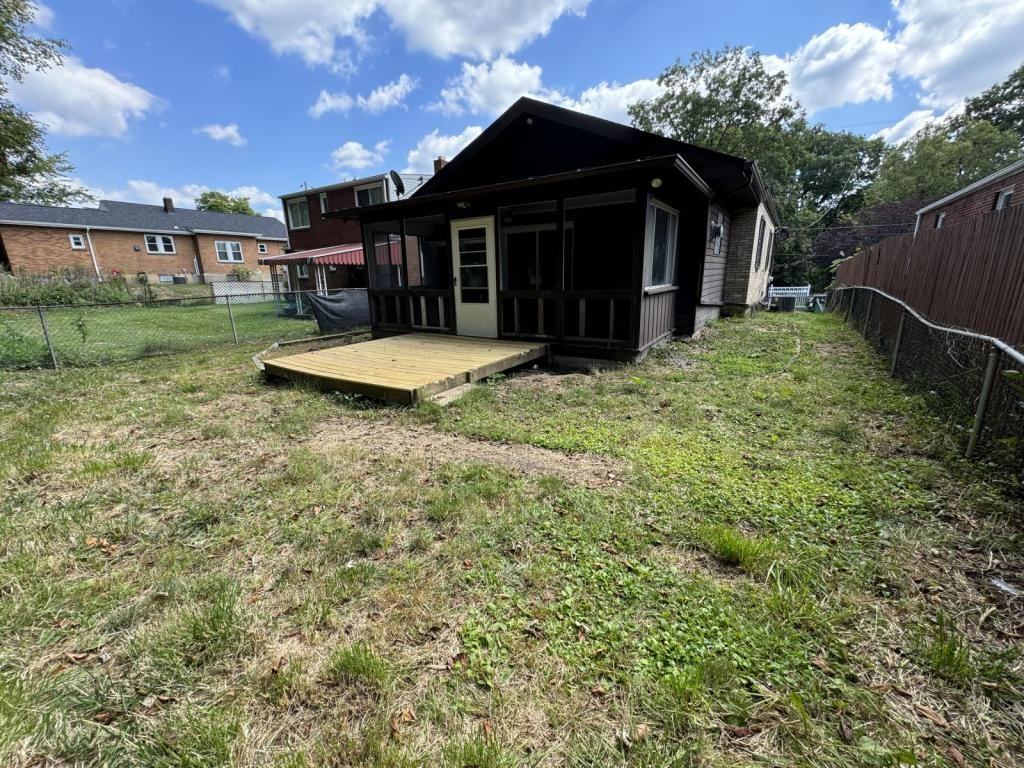 1844 Younger Ave - Photo 7 of 44