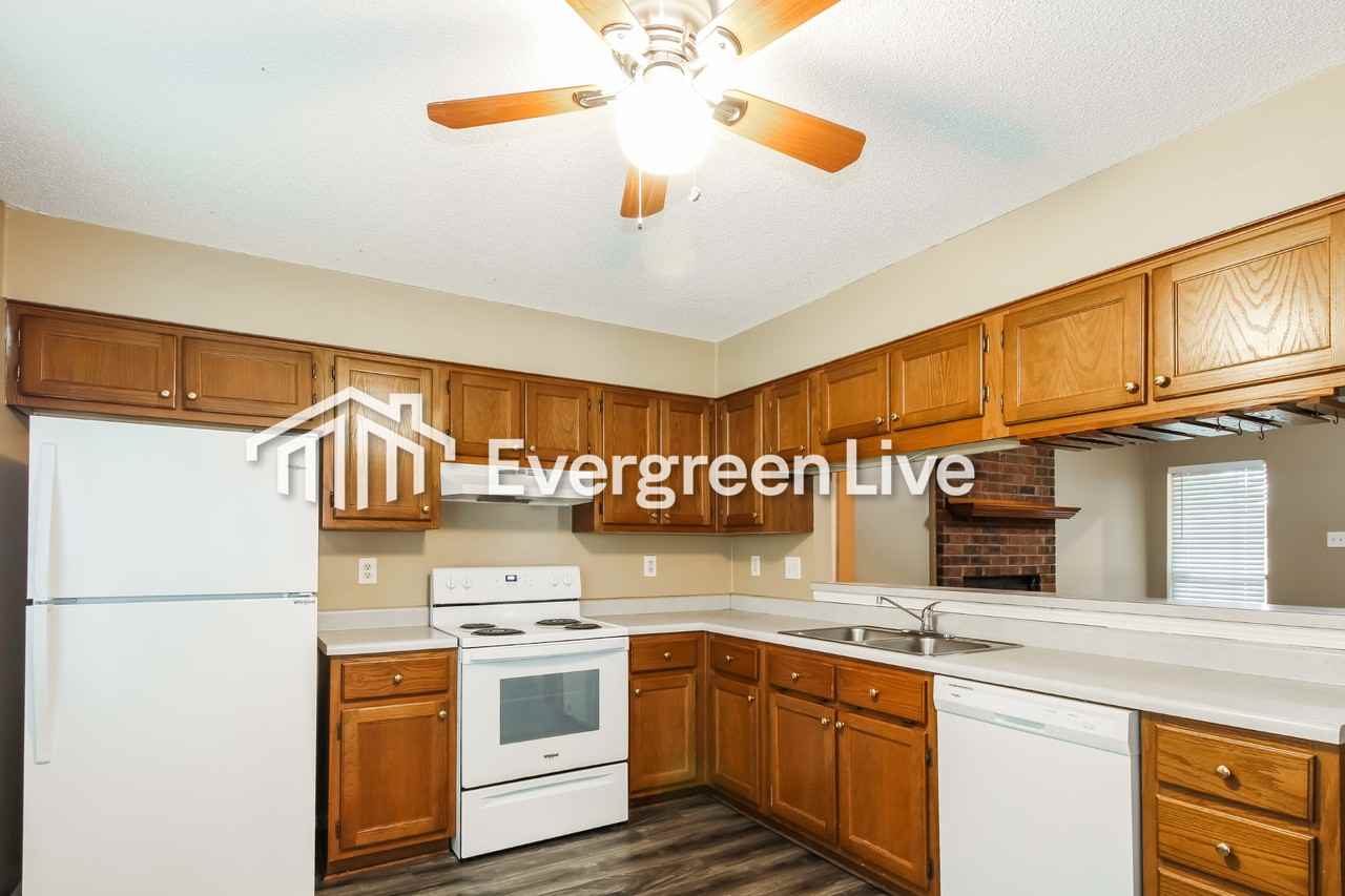 2800 Maryland Cir W - Photo 7 of 16