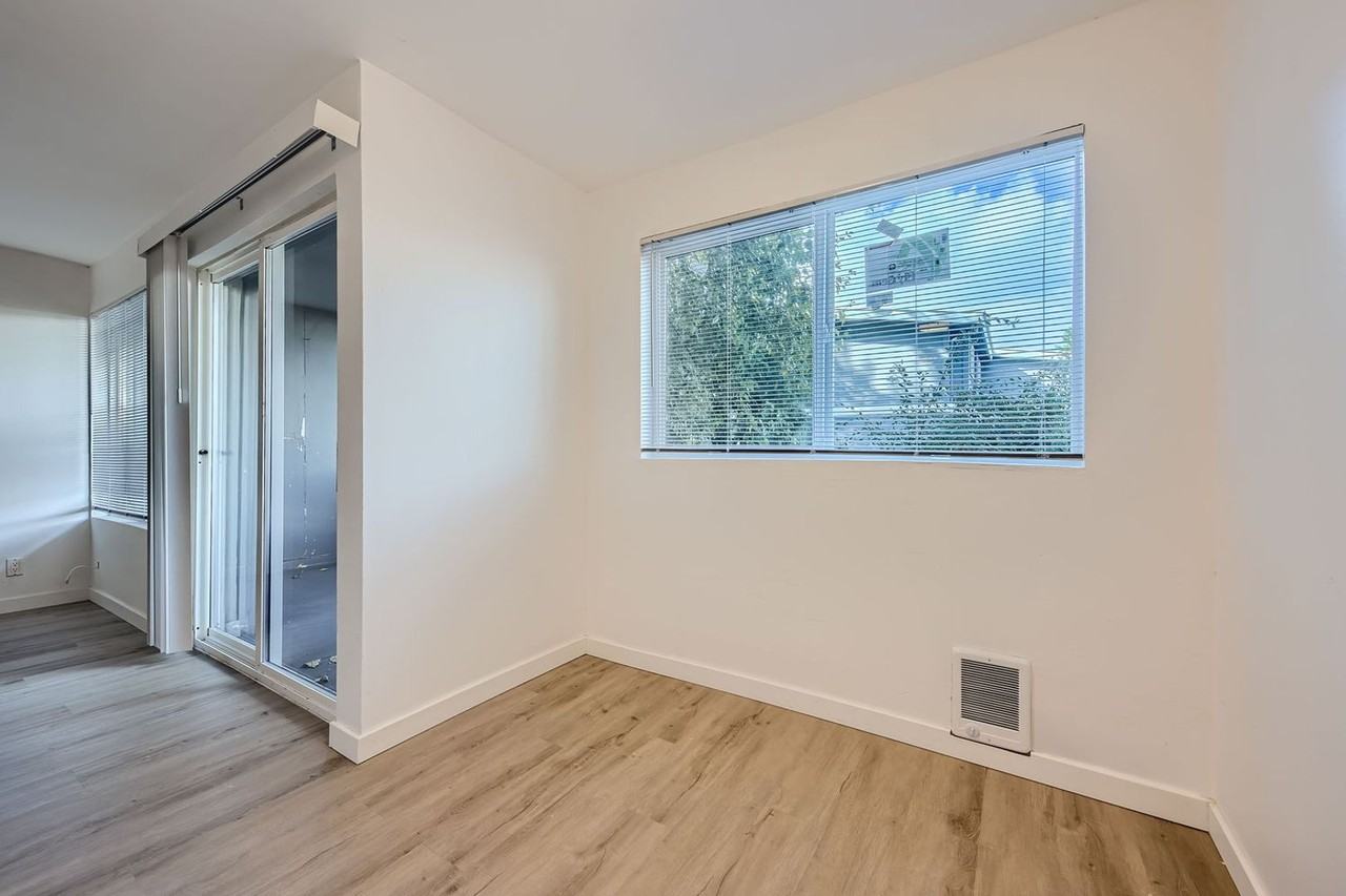 Sunset View Apartments - Photo 7 of 27