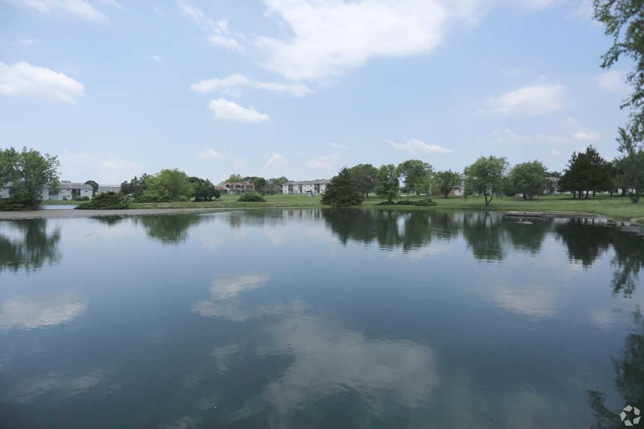 Hyde Park Townhomes & Apartments - Photo 2 of 50