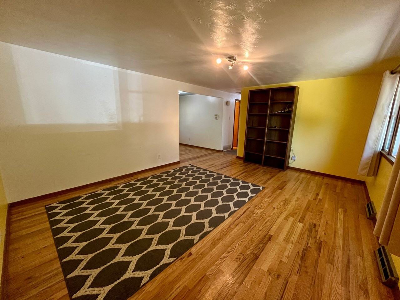 1108 Sherman St - Photo 3 of 28