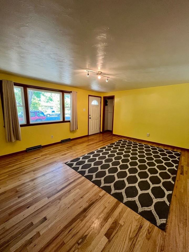 1108 Sherman St - Photo 6 of 28