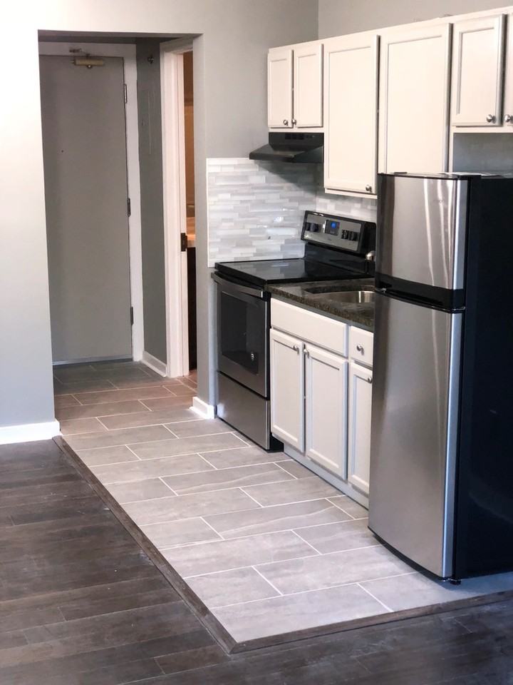 La Vie on 2nd Avenue - Photo 6 of 10