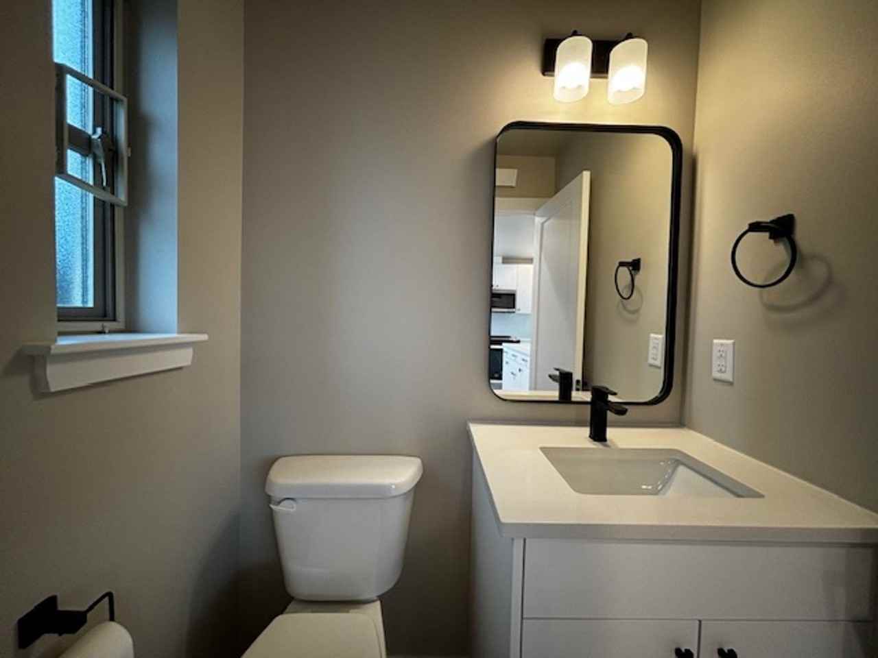 688 Venture Way - Photo 4 of 19