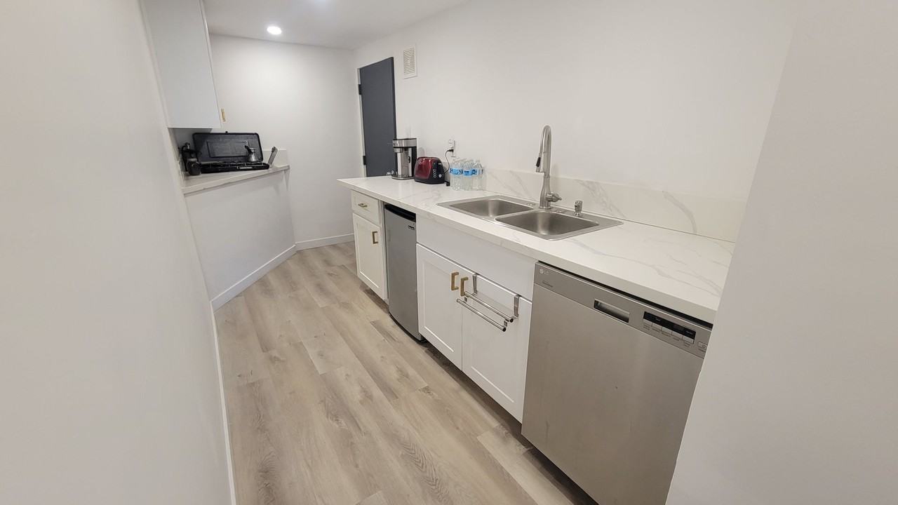 2012 Woodland Dr. - Photo 3 of 9