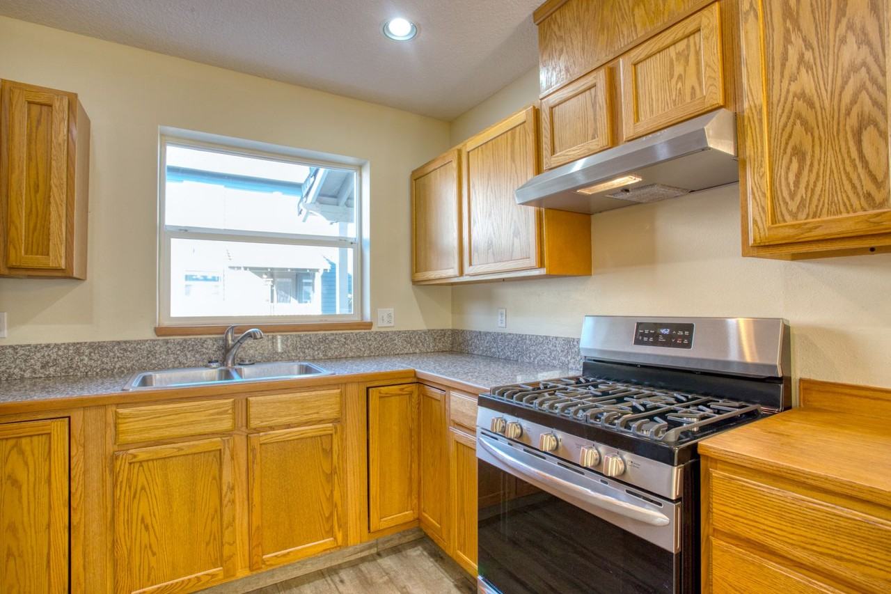 8289 Sw Durham Rd - Photo 2 of 17