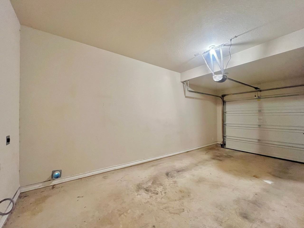 4920 Stowers - Photo 2 of 16