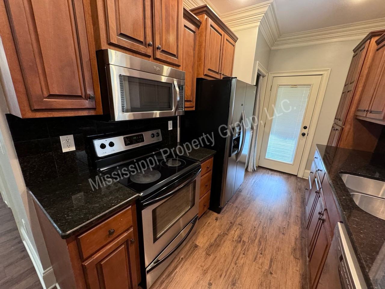 120 Falls Grove Dr - Photo 6 of 22