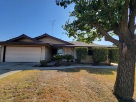 featured image of 1744 S Oak Park St