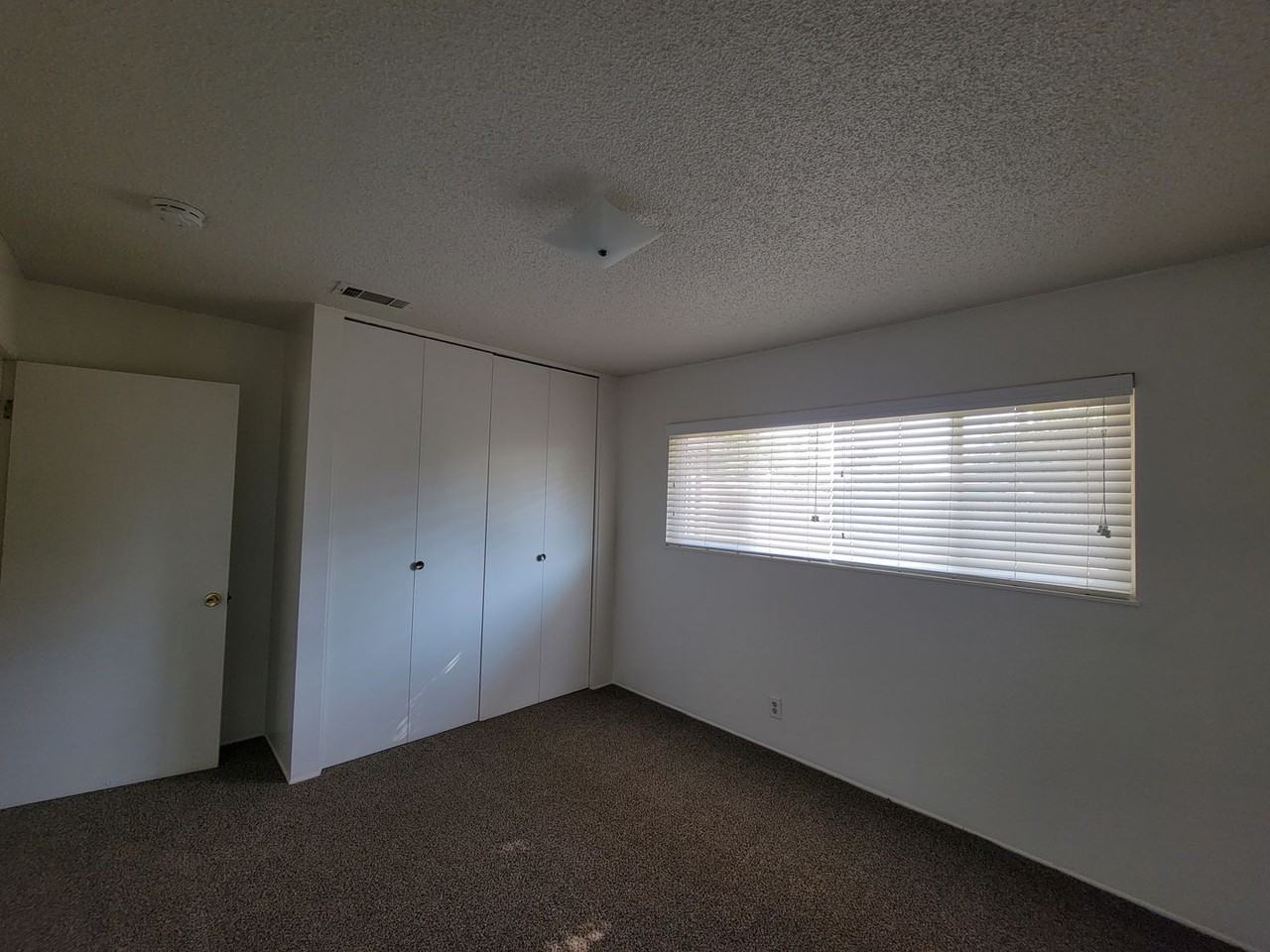 1744 S Oak Park St - Photo 6 of 13