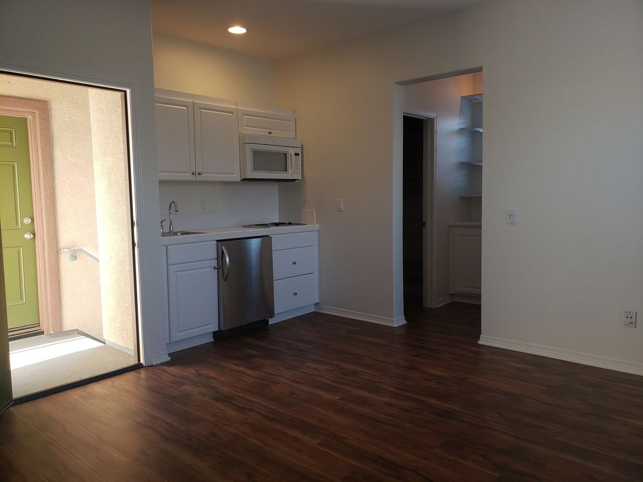 727A Nile River Dr - Photo 5 of 10