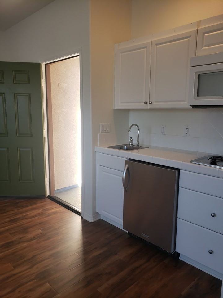 727A Nile River Dr - Photo 6 of 10