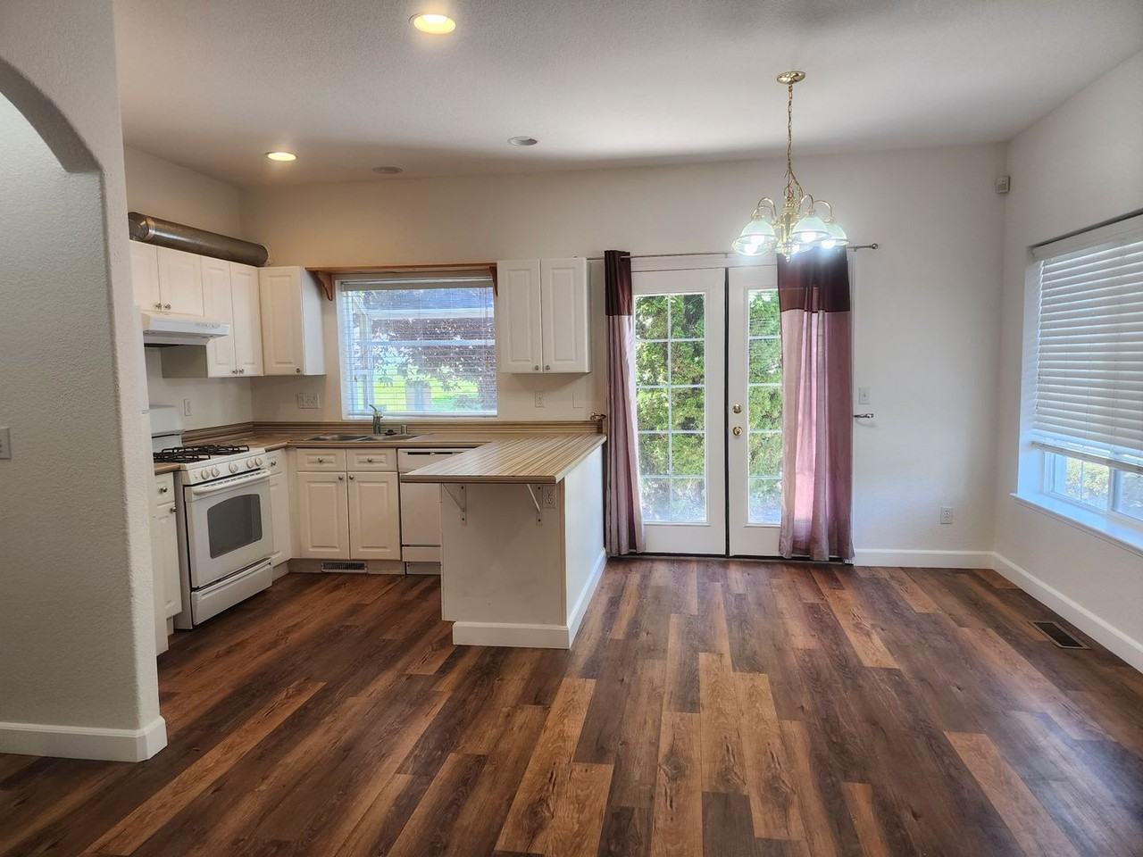 3560 Mashie Ct - Photo 4 of 31