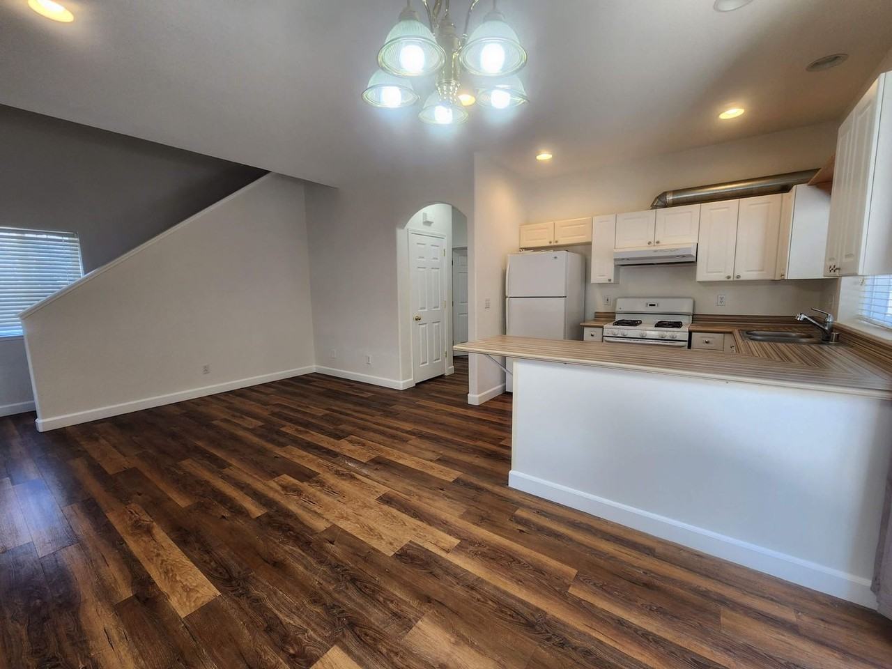 3560 Mashie Ct - Photo 5 of 31