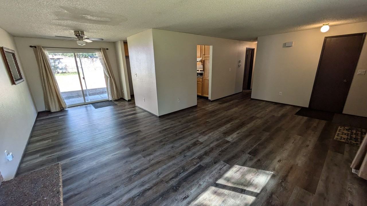 801 Barksdale Ave - Photo 3 of 13