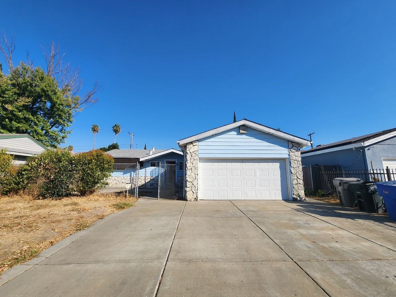 2331 51st Ave - Photo 2 of 15