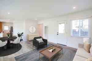 featured image of 6229 La Jolla Blvd