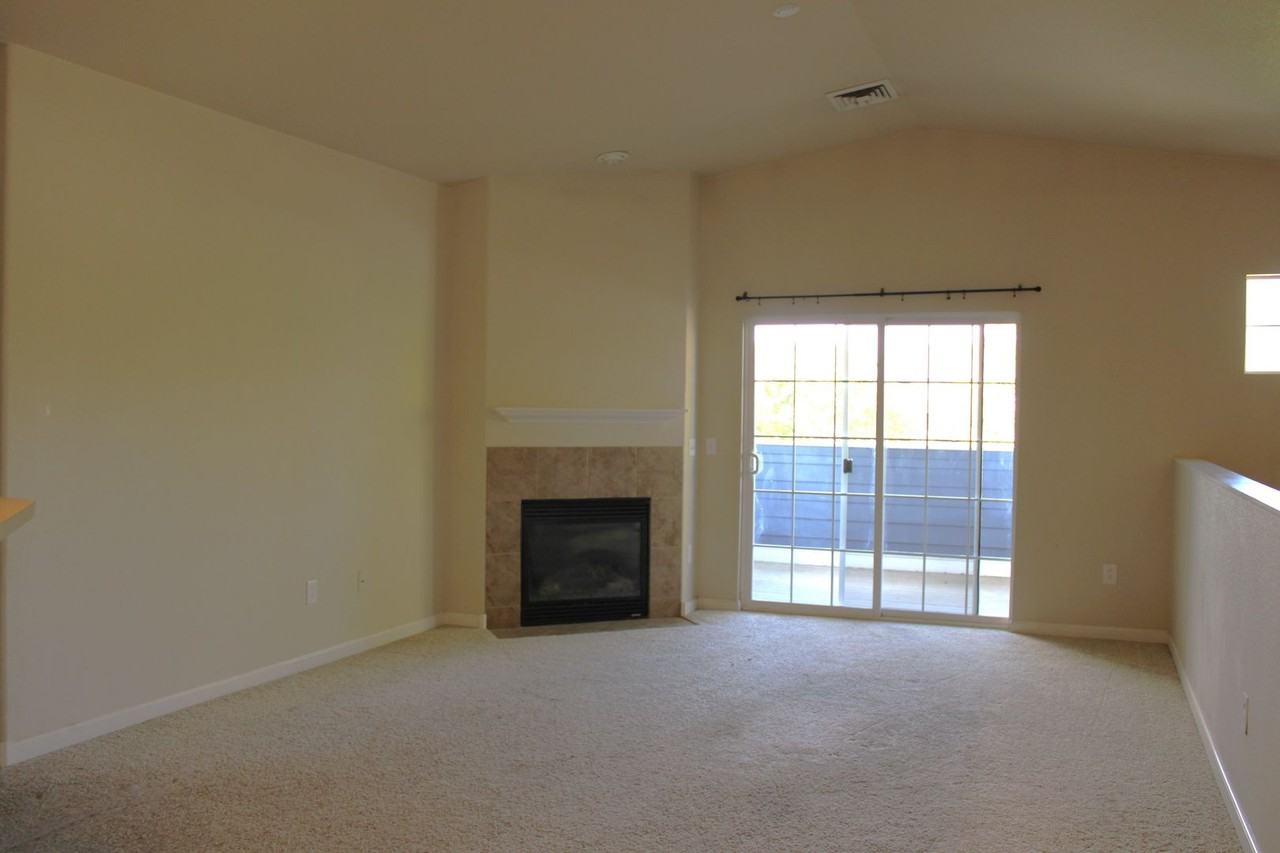 2502 Owens Ave - Photo 2 of 8