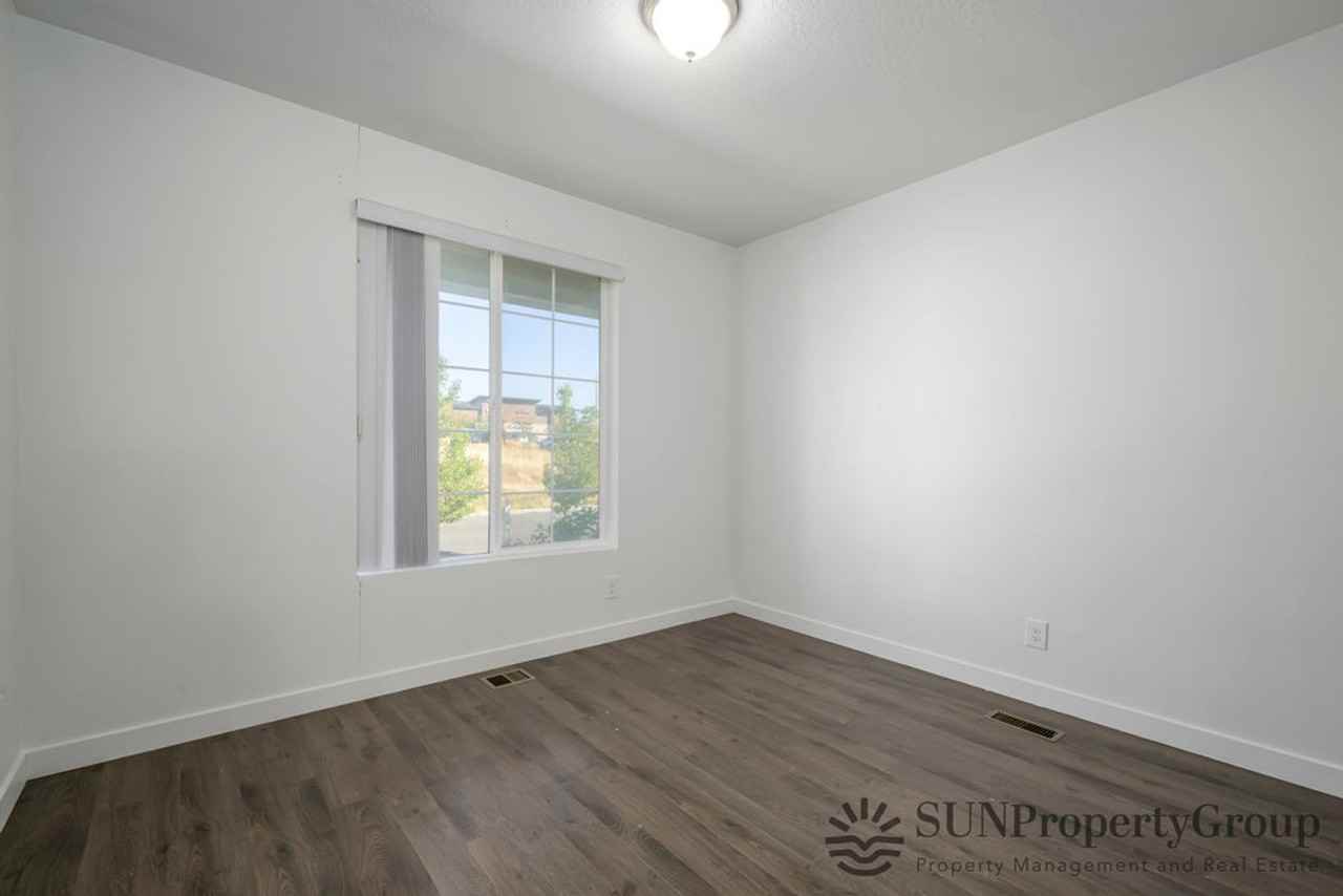 3551 W Sojo Dr - Photo 3 of 21