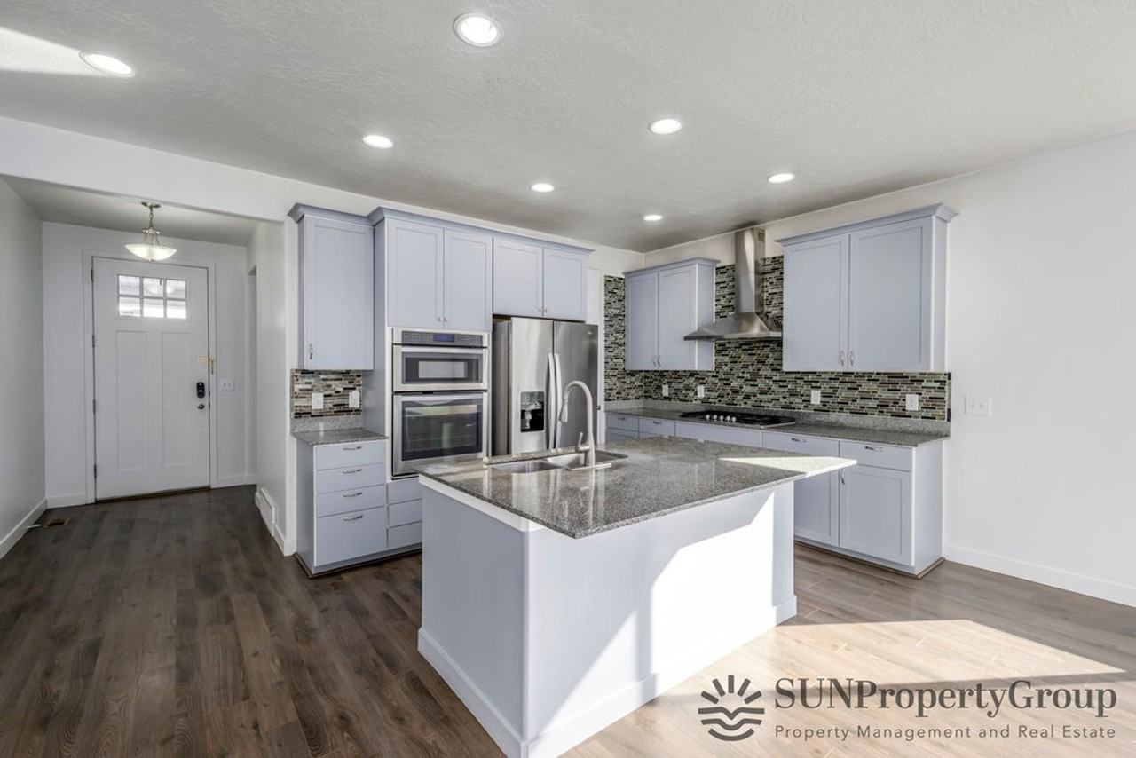 3551 W Sojo Dr - Photo 4 of 21