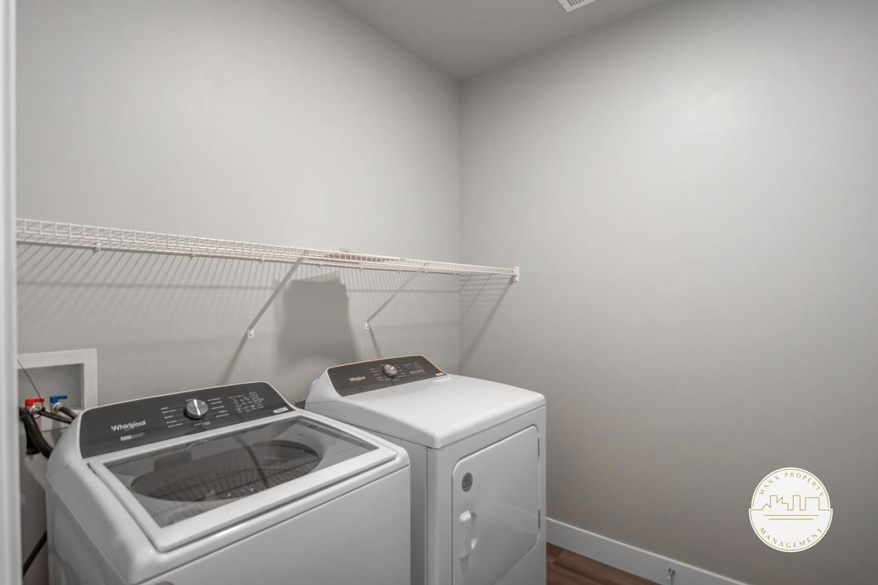 1093 N 3980 W - Photo 7 of 20