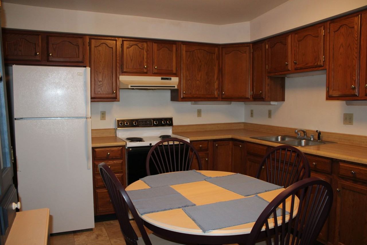 1551 Lisburn Rd - Photo 2 of 9