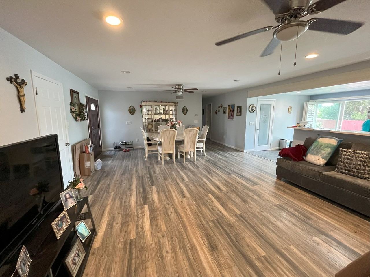 8447 Carlton Oaks Dr - Photo 2 of 10