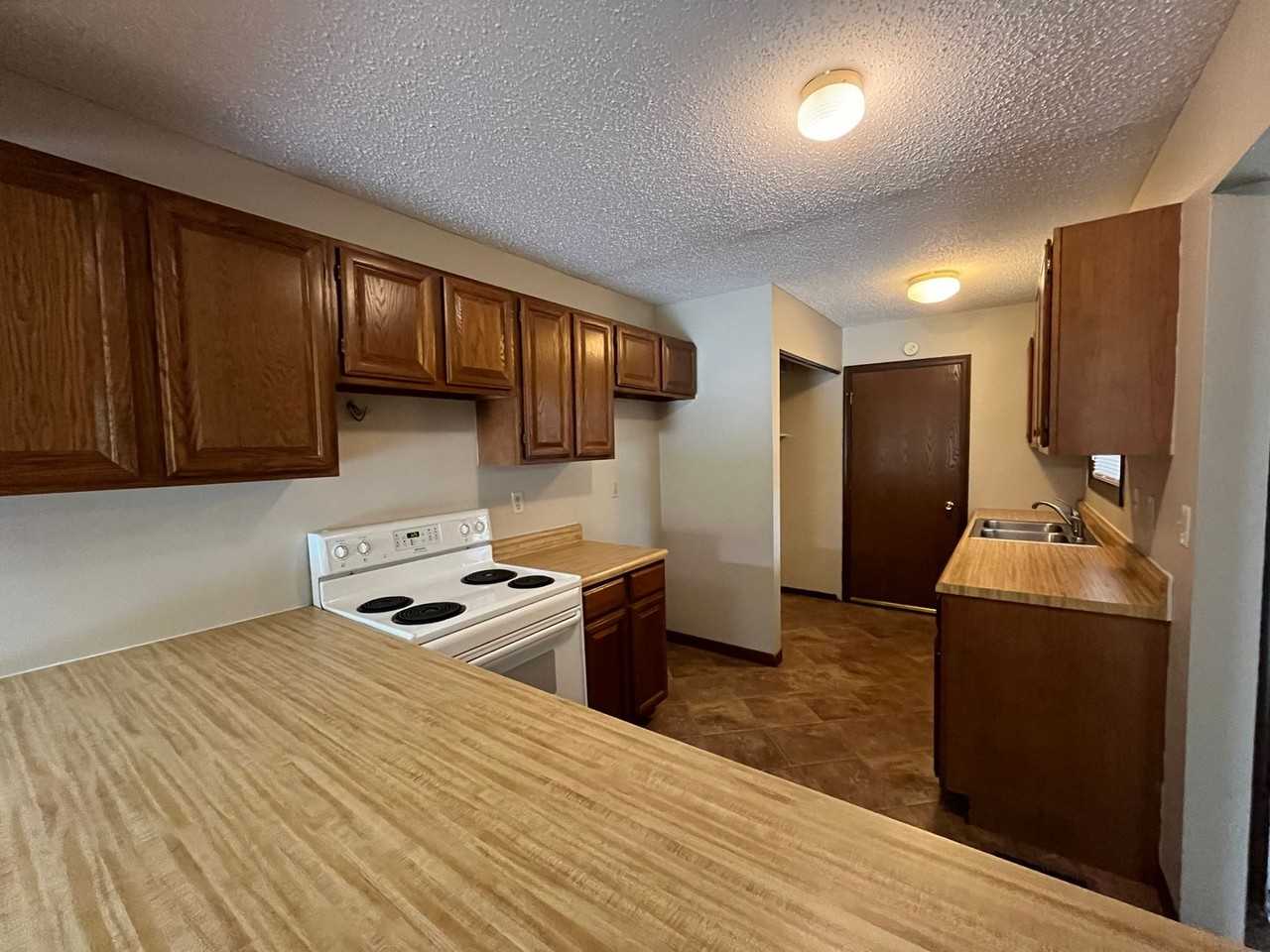 1835 Muny Vista Ct - Photo 3 of 12