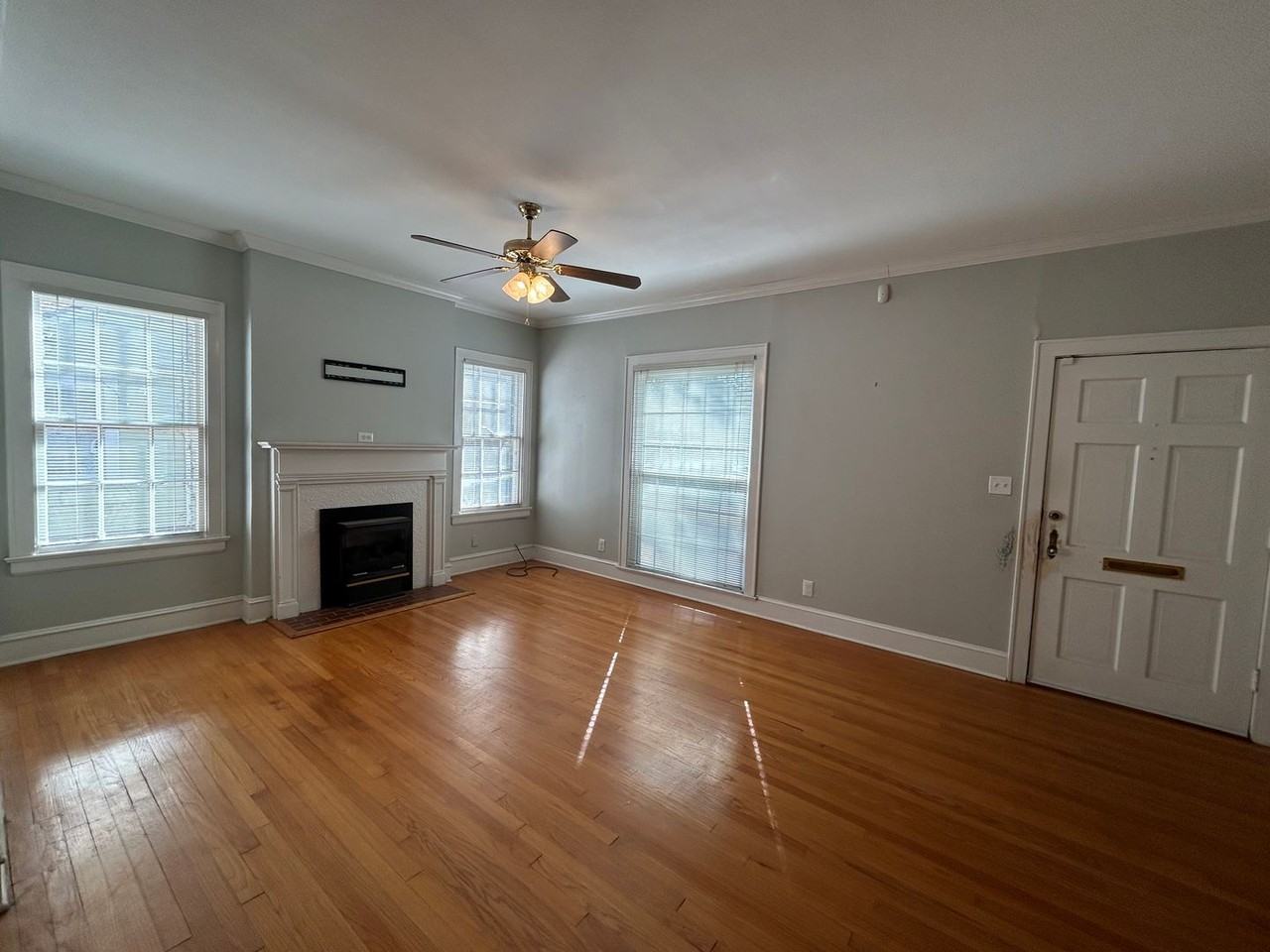 3805 Baltimore Ave - Photo 2 of 9