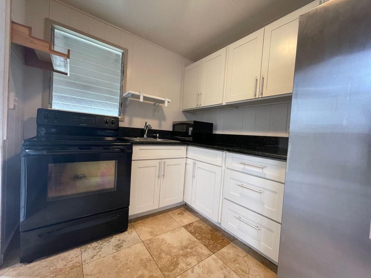 Anoi PLACE - Photo 3 of 14