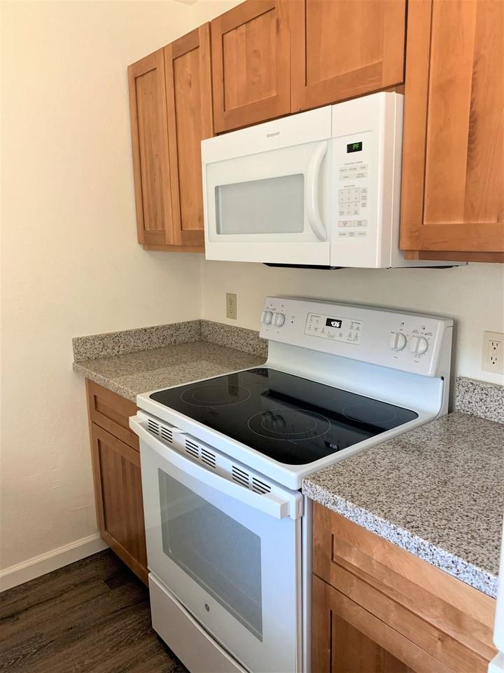 268 Douglas Street - Photo 2 of 23