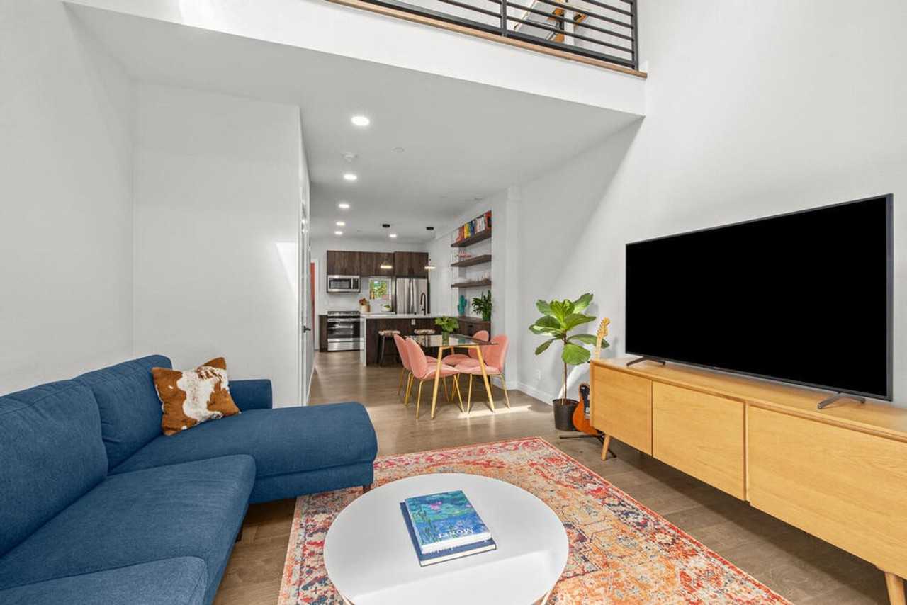 2318 15th Ave S #C - Photo 2 of 30