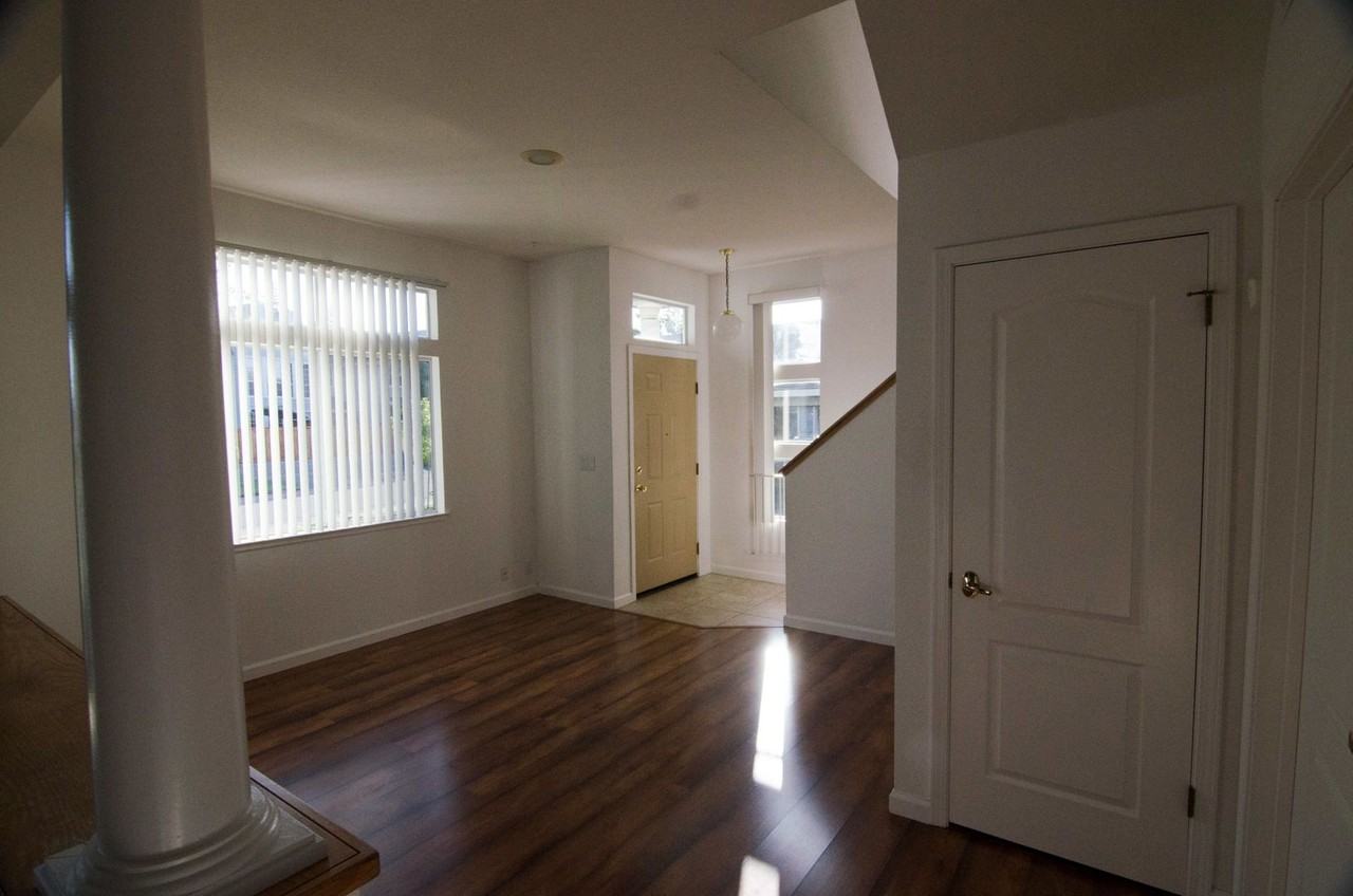 3133 Woods Cir - Photo 5 of 18