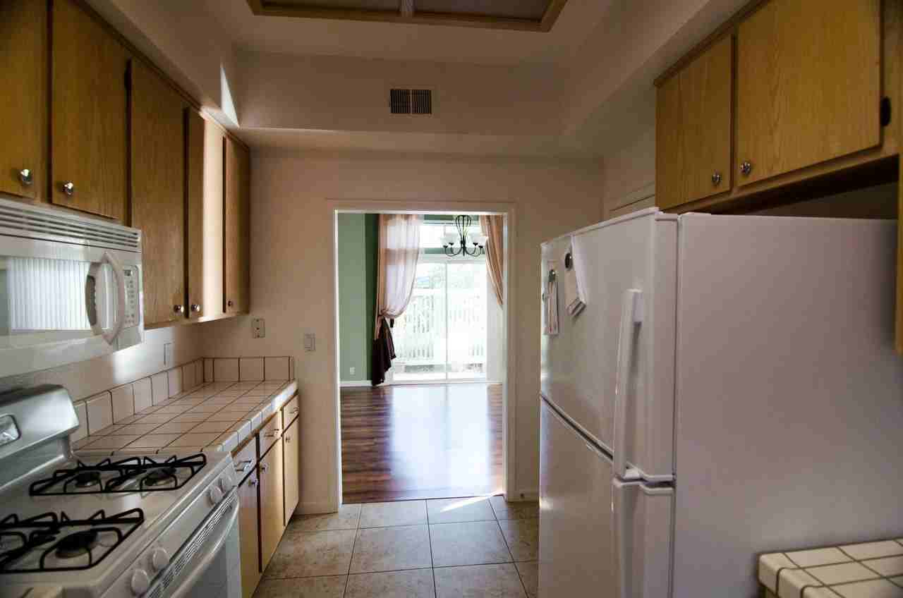 3133 Woods Cir - Photo 7 of 18